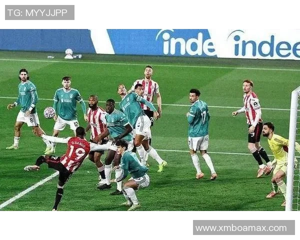 英超精彩对决那不勒斯3-0战胜利物浦绝杀瞬间点燃全场激情