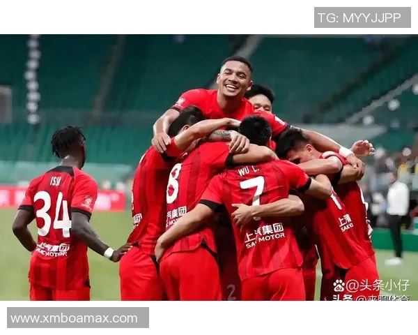 中超激战波尔图逆转那不勒斯红牌争议引发全场热议与点评