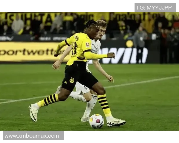 德甲焦点战：多特蒙德小胜里昂红牌事件引发全场热议